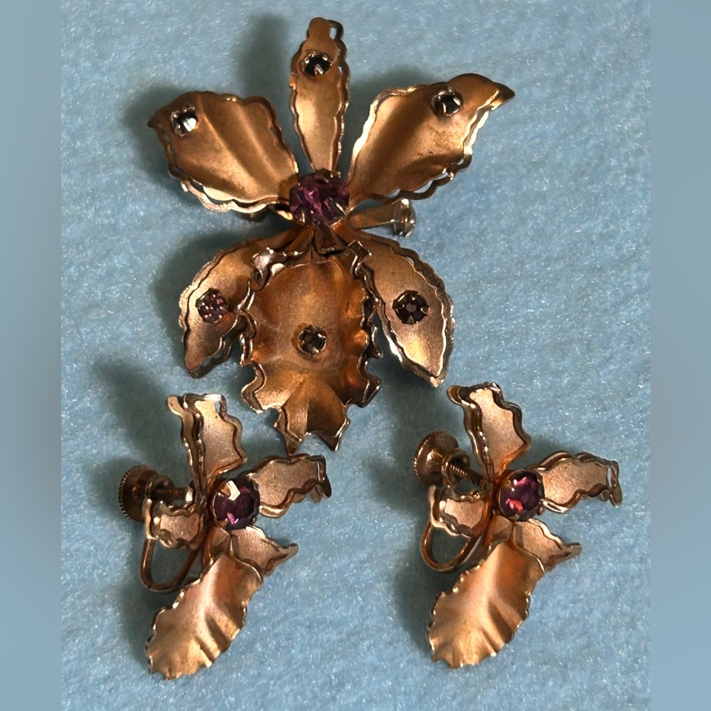 Vintage Signed Bugbee and Niles Orchid Demi-Parure (3 pieces-Brooch n Earrings)